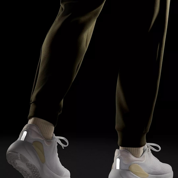 NWT Lululemon Men's Beyondfeel Running Shoe Wht/Wht/Wht - Picture 10 of 16